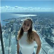 Studentessa universitaria di lingue (inglese, francese), insegnamento per elementari, medie e superiori